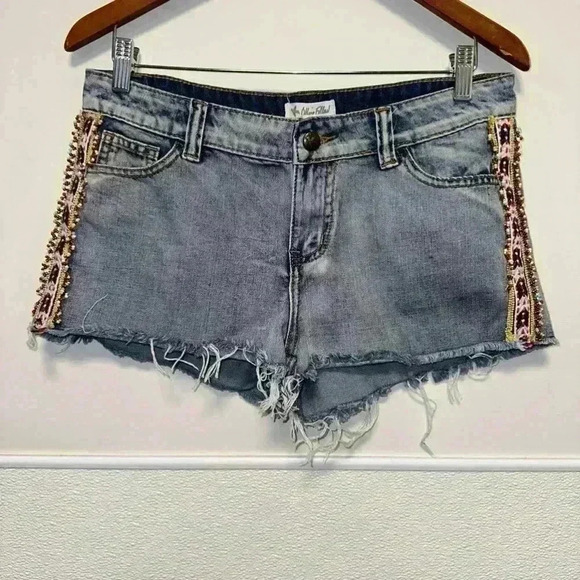 Others Follow Beaded Low Rise Denim Shorts Size 29 Blue Multicolored - Picture 1 of 11